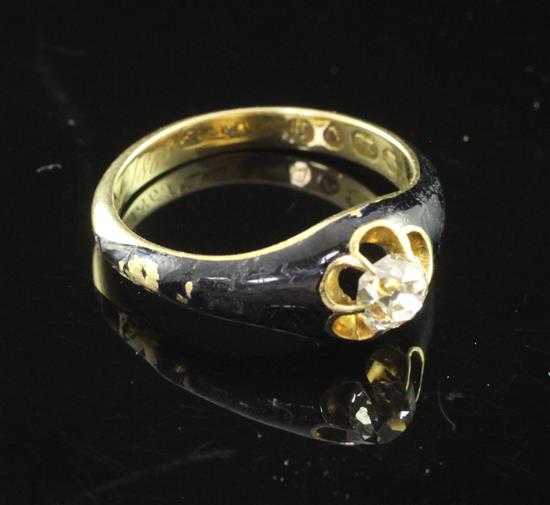 A Victorian 18ct gold, black enamel and single stone diamond set mourning ring, size L.